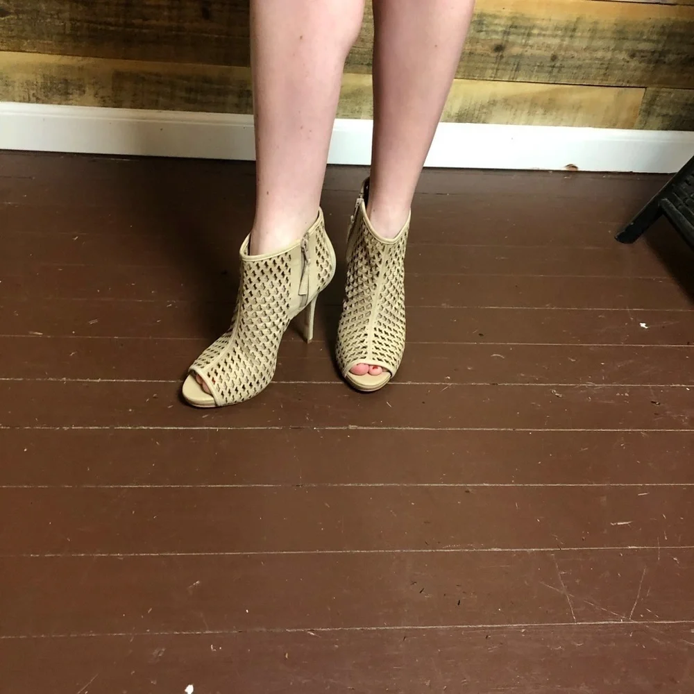 Gianni Bini, ankle top dress heels, Worn once - Picture 4 of 10